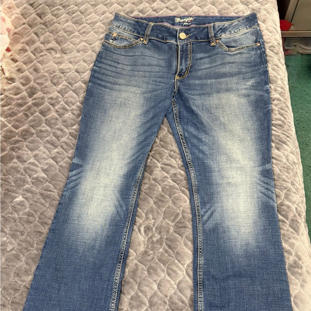 Wrangler Women's Boot Cut Jeans in Classic Blue
